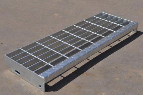 熱鍍鋅樓梯踏步板 熱鍍鋅樓梯踏步板