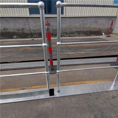 熱鍍鋅球接欄桿 熱鍍鋅球接欄桿