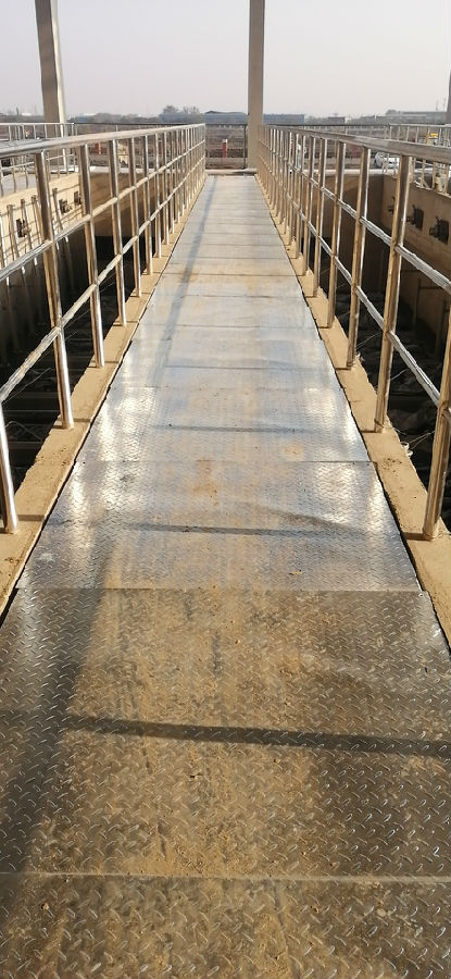 復(fù)合鋼蓋板