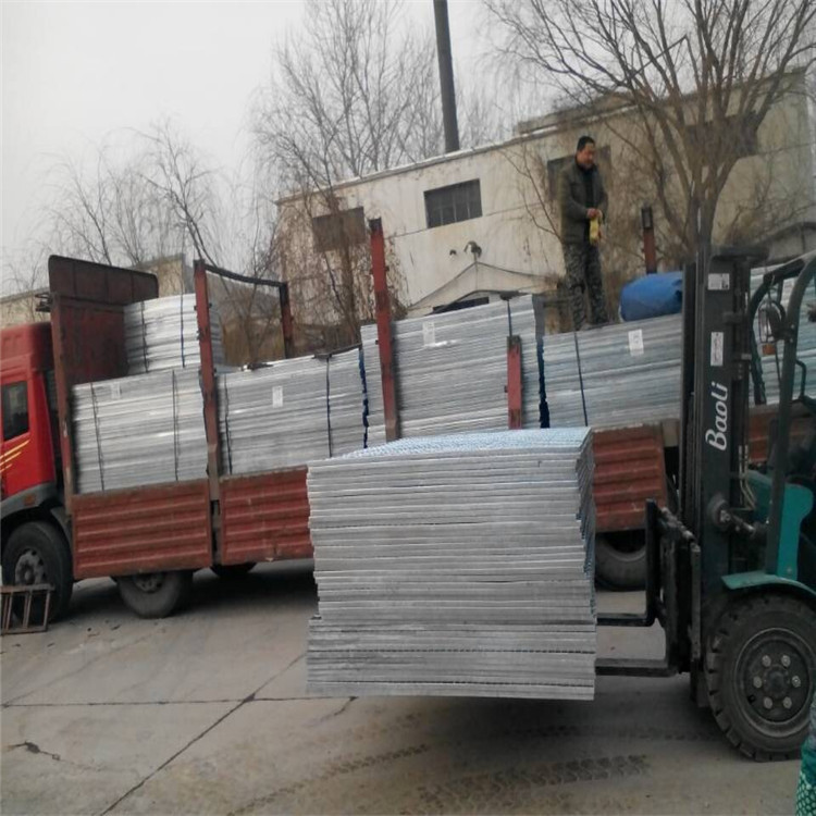 熱鍍鋅齒形鋼格柵板 熱鍍鋅齒形鋼格柵板