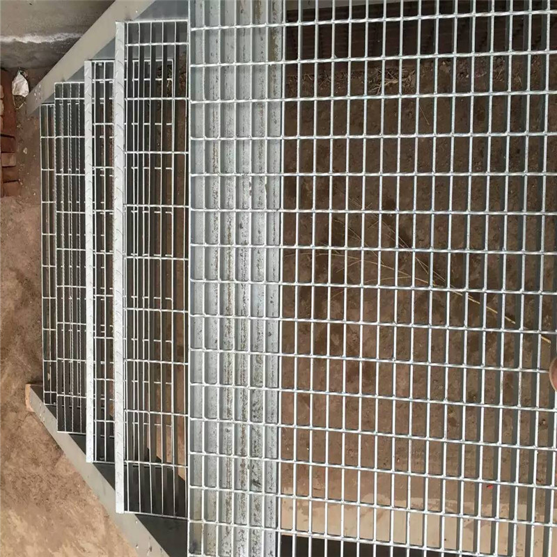 熱浸鋅格柵板踏步 熱浸鋅格柵板踏步